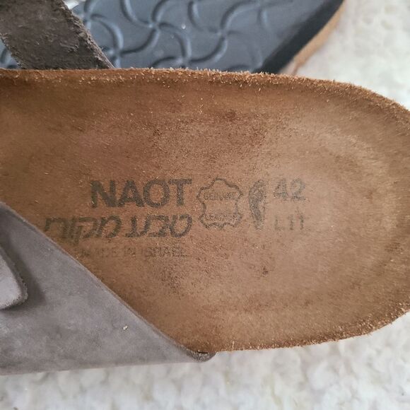 Naot 4 buckle Straps Slide Sandals size 11 - Picture 9 of 9
